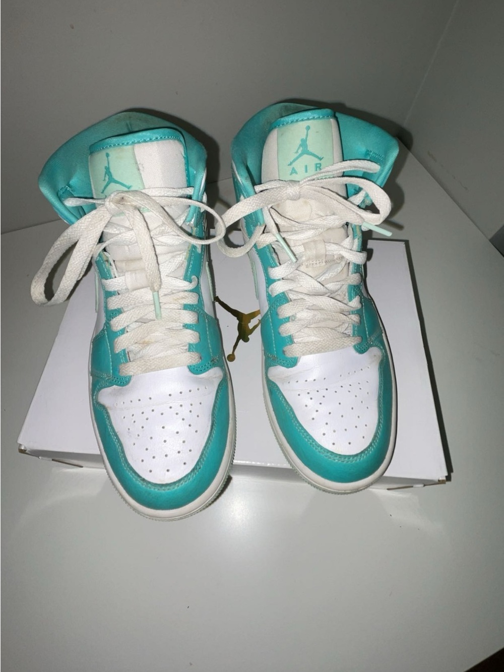 Nike air Jordan High-Top Sneakers in White & Teal - Picture 3 of 3